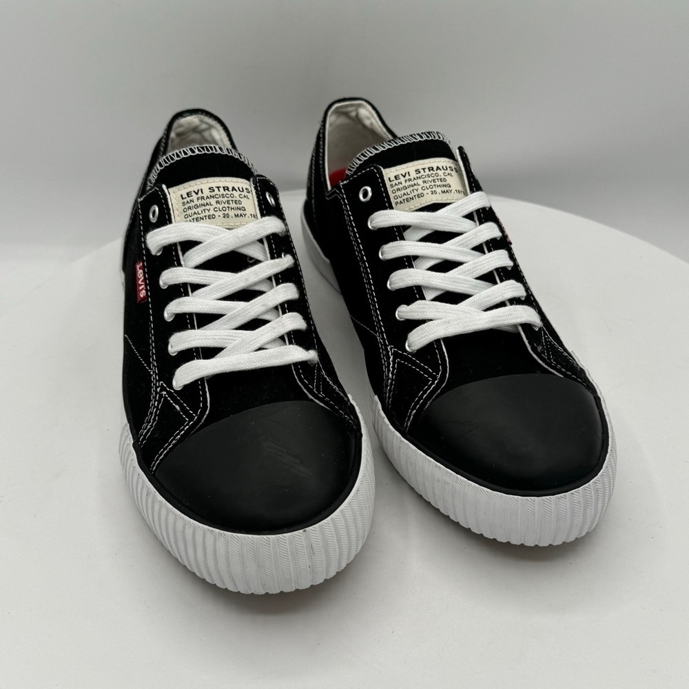 NEW Levi's Anika C Low Top Women's Sneakers Size 10 Color Black MSRP‎ $65
